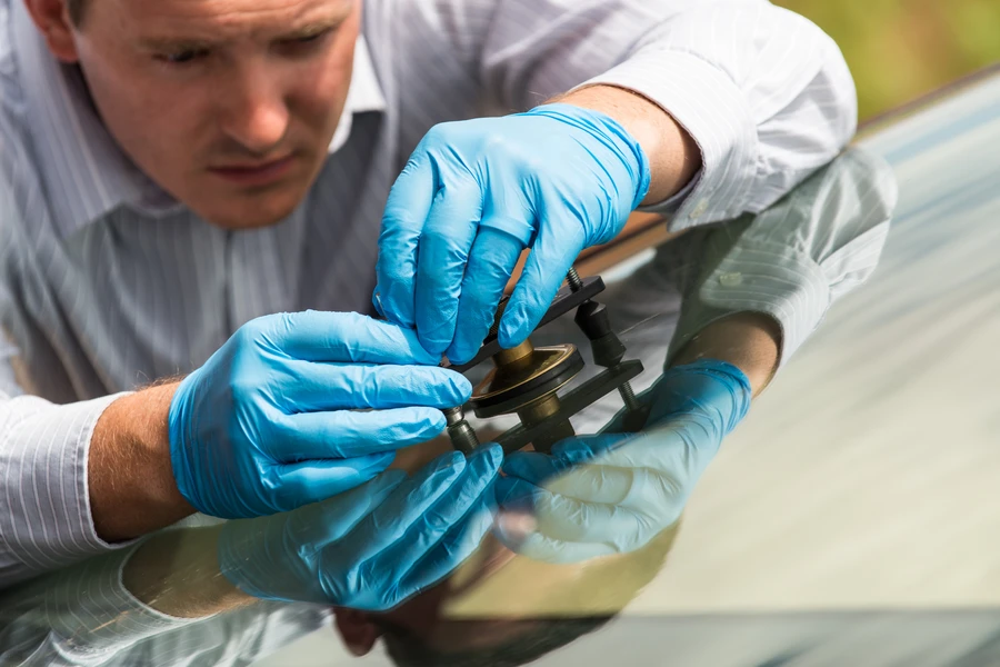 Understanding The Auto Glass Repair Process And What To Expect Minneapolis, MN