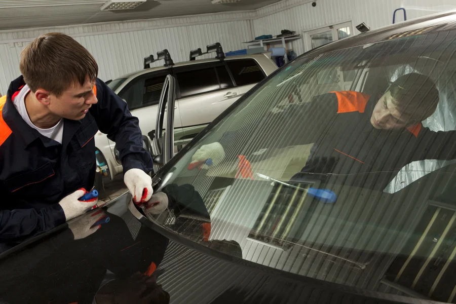 Understanding The Auto Glass Repair Process And What To Expect in Minneapolis, MN